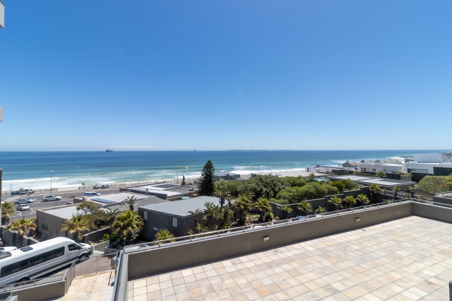 2 Bedroom Property for Sale in Bloubergstrand Western Cape